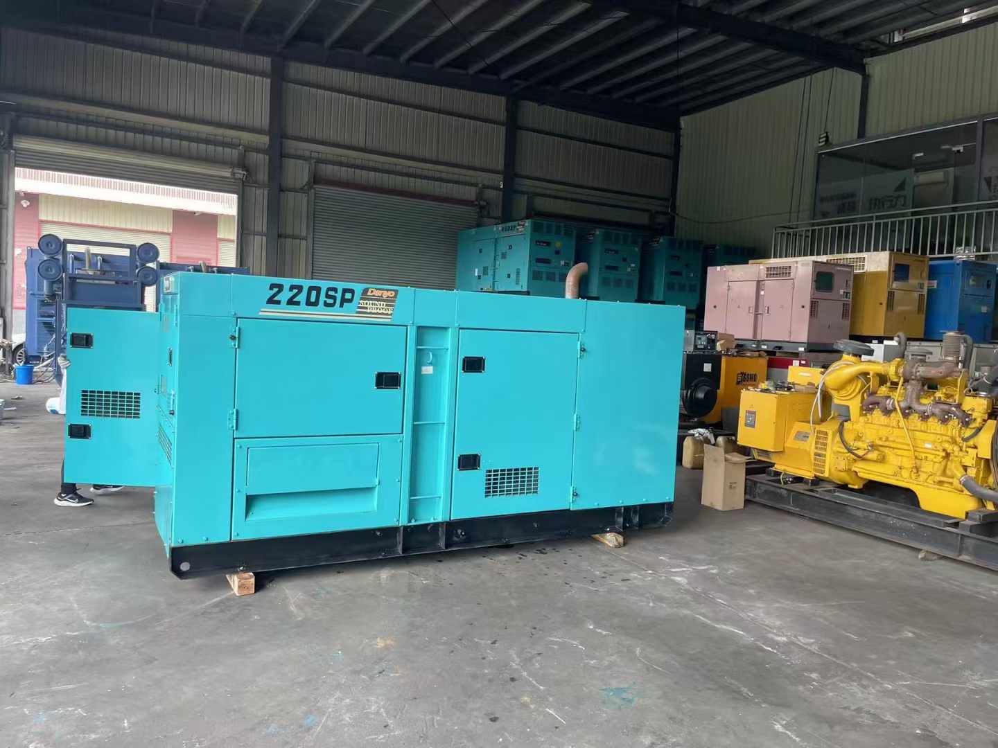 墨玉800kW 柴油发电机的输出电流波动范围是多少？