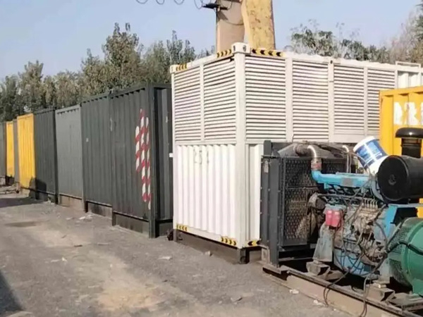 墨玉200KW柴油发电机机组每小时油耗是多少?
